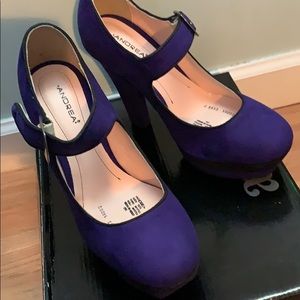 💜Purple and black high heel pumps